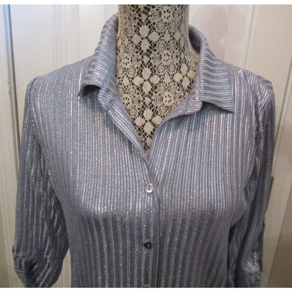 Pure Amici Blouse Metallic Gunmetal Silver Button Front Top NWT Size S - Picture 2 of 6